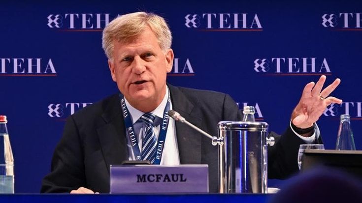 Michael McFaul: “I germi dell’autocrazia colpiscono anche l’America, ma la società sa difendersi”