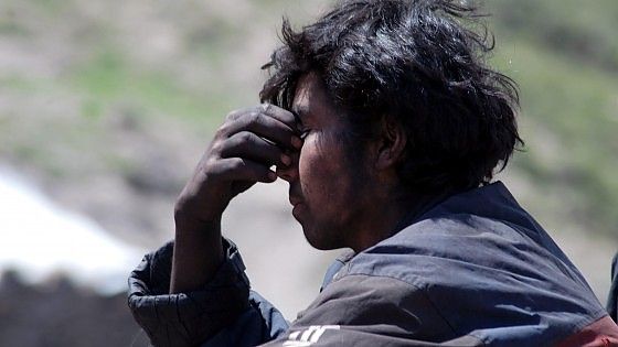 Frana e dolore in Afghanistan, Onu: almeno 350 morti. Ora si scavatra le macerie, si temono oltre 2000 vittime
