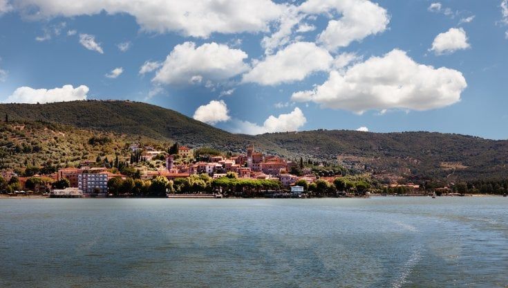 Lago Trasimeno, lì dove tra Storia e Natura trovano casa vino, olio e zafferano 