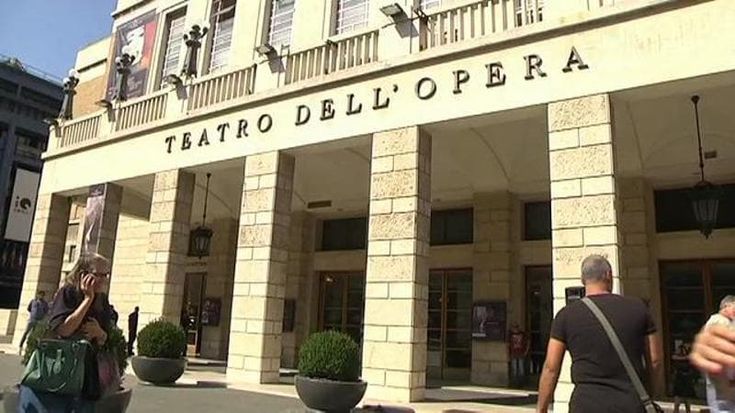 “Schiaccianoci” e “Il Pipistrello”, un Natale tutto sulle punte con il corpo di ballo e le étoiles