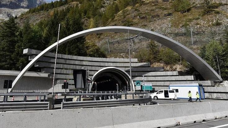 Il Tenda non riapre prima di giugno. Parigi: “E in estate anche il Frejus”