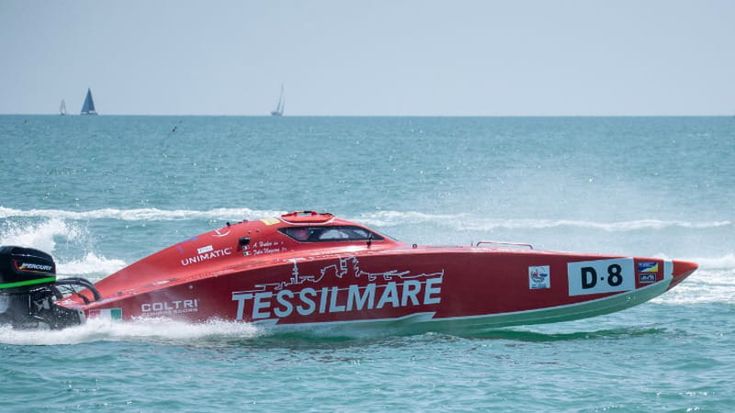 Campionato del mondo offshore, dieci catamarani pronti a Rodi Garganico