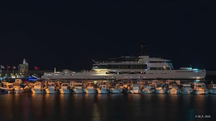 Ischia, arriva il Wanderlust: superyacht di lusso a Casamicciola