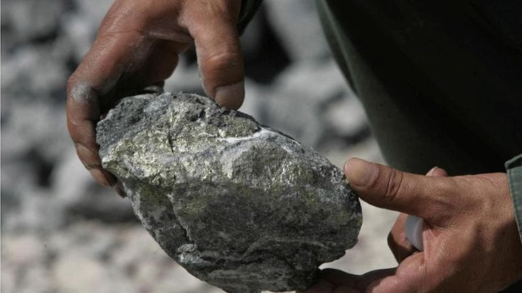 Africa, Emirati, Svizzera: il triangolo dell’oro russo si fa beffe delle sanzioni