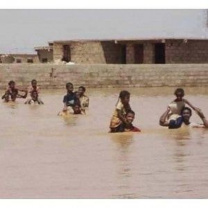 Somalia, 150.000 bambini in fuga con le loro famiglie a causa delle inondazioni che stanno devastando la parte meridionale del Paese