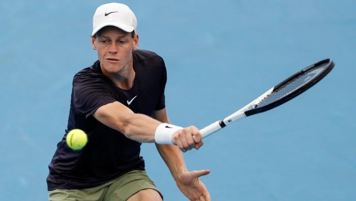 Tennis: Sinner infortunato all'anca: allarme in vista dell'Australian Open. United Cup, Italia-Grecia 2-0: impresa di Martina Trevisan