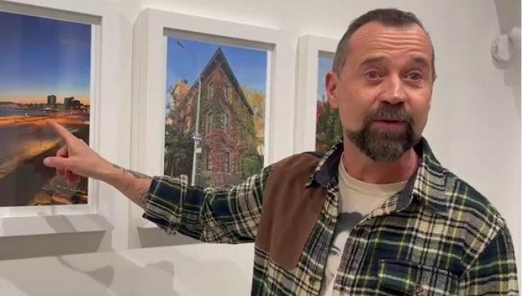 Fabio Volo anche fotografo, inaugura la sua prima mostra: "Quando vedo qualcosa che mi attira scatto, veloce"