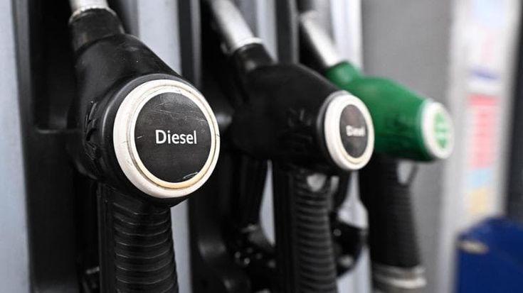 Carburanti, quanto gli automobilisti pagano la guerra. Le simulazioni su un pieno benzina e diesel