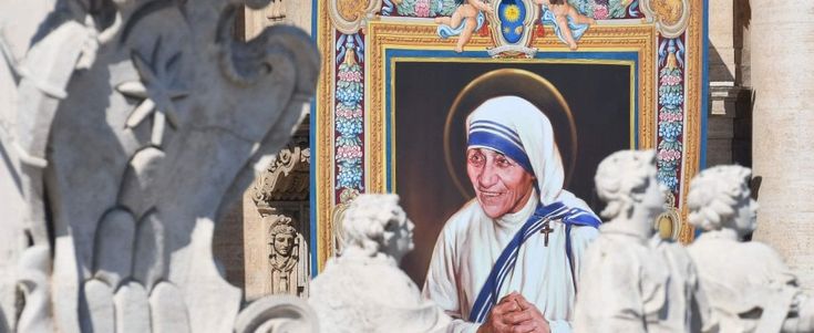Madre Teresa proclamata santa da Papa Francesco: "Sempre vicina ai poveri di Calcutta"