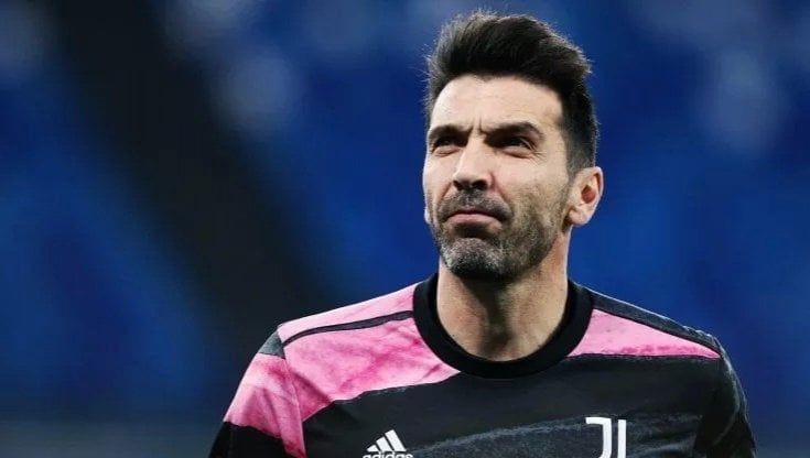 Gigi Buffon: “Resto tra i pali per l’arte e il narcisismo"