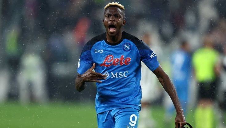 Osimhen, il supereroe in maschera nuovo re di Napoli