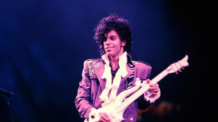 Lo scandaloso funk di Prince, ‘Purple rain’ ora sarà un musical