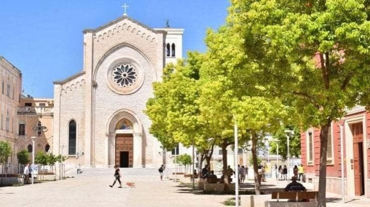 Bari, arrivano le zone rosse: dal 24 febbraio “sorveglianza rinforzata”. C’è anche piazza Redentore