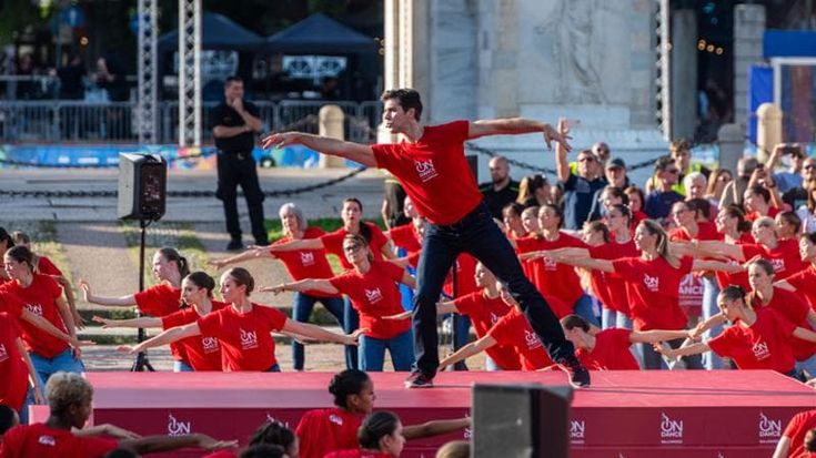 Bolle e i portatori sani di felicità: l’arte per tutti e ovunque una sfida per il futuro di Milano