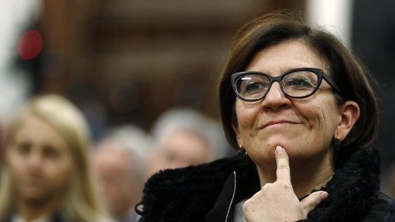Caso appartamento ex Ministra Elisabetta Trenta: indaga la Procura militare di Roma. M5s all'attacco: "Lasci l'alloggio"