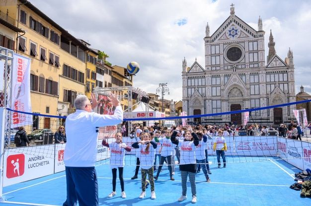 Firenze, per un giorno piazza Santa Croce si trasforma in una palestra a cielo aperto 