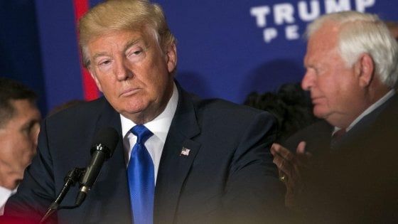 Trump: "Via le armi alle guardie del corpo di Clinton e vediamo cosa succede"