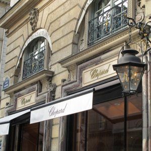 Parigi, rapina record a Chopard: bottino da un milione di euro