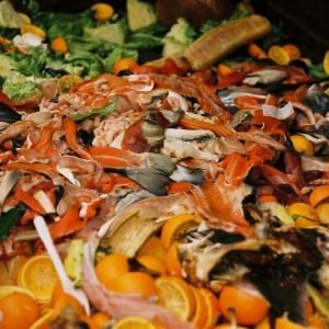 Spreco alimentare, gli americani buttano 640 dollari di cibo all'anno