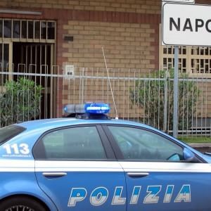 Due sparatorie con due feriti nel giorno in cui la Boldrini visita Napoli