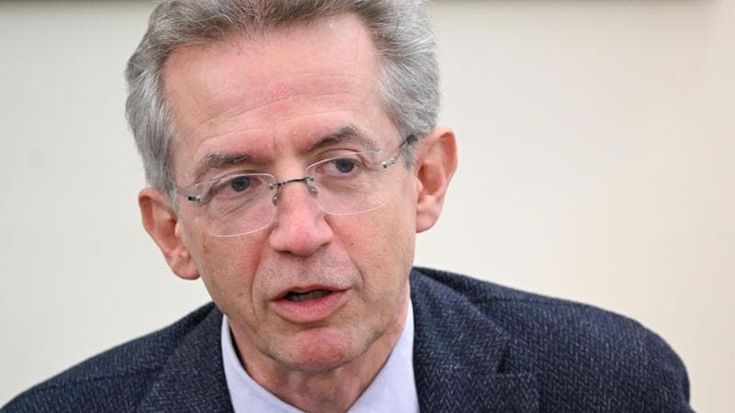 Europee, Decaro a Napoli: vede il sindaco Manfredi. E prende quota la coppia Schlein-Ruotolo in lista