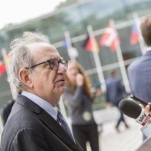 Manovra, Padoan: "Nessuna obiezione dalla Commissione a correzione di bilancio dello 0,3%"
