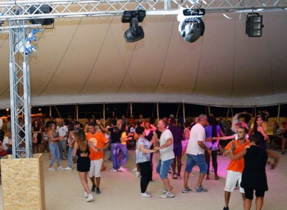 Romagna, il liscio è no-stop: si balla per 24 ore