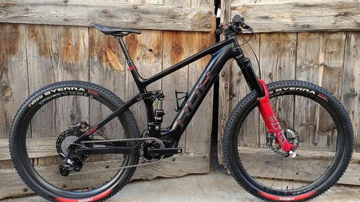 Il segreto della Krios Carbon, l'e-bike fatta a mano in Valle d'Aosta