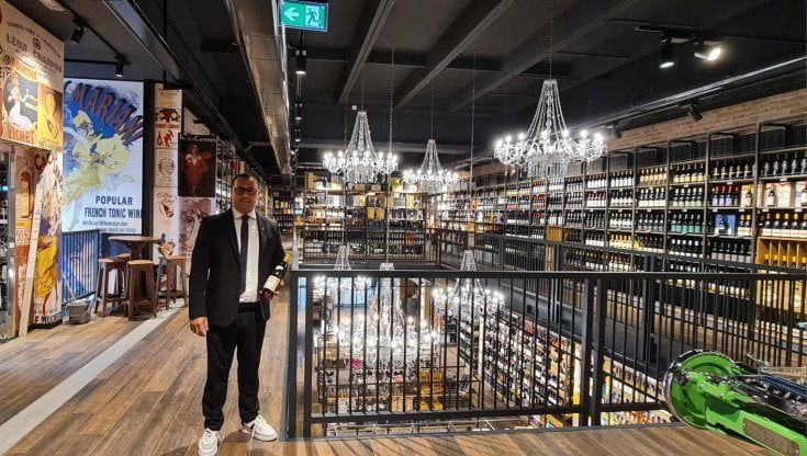 La Calabria senza confini: 3000 vini e 40mila cibi nel nuovo megastore 