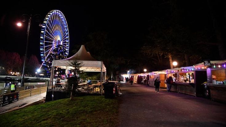 L’8 dicembre torna la ruota panoramica. Alle Cascine ci sarà anche la pista di pattinaggio