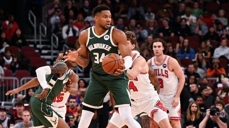 Giannis Antetokounmpo passa dai Bucks agli Heat: Miami vince il braccio di ferro con Boston