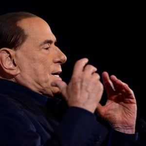 Forza Italia, Berlusconi recupera velocemente e domani potrebbe essere dimesso