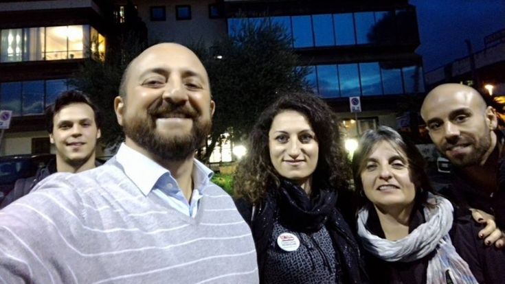“Tra sit- in, caos e degrado noi vedette delle stazioni in viaggio con i pendolari”