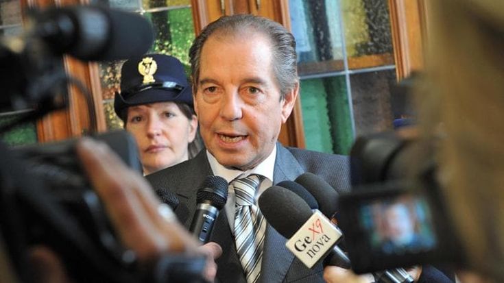 “Depistò l’indagine sul delitto Mattarella”. I pm: giudizio immediato per l’ex prefetto Piritore
