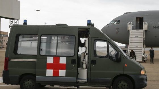 Coronavirus, sospesi i visti dalla Cina e controlli anche nei porti