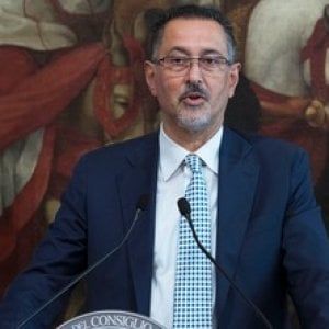 Potenza, inchiesta sulla Sanità: la Cassazione accetta il ricorso di Marcello Pittella