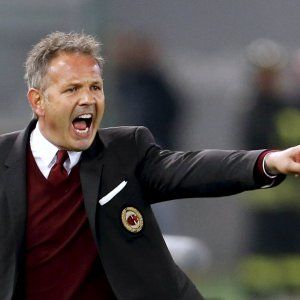 Milan, Mihajlovic frena l'entusiasmo: "Non è la svolta, prima battiamo l'Atalanta"