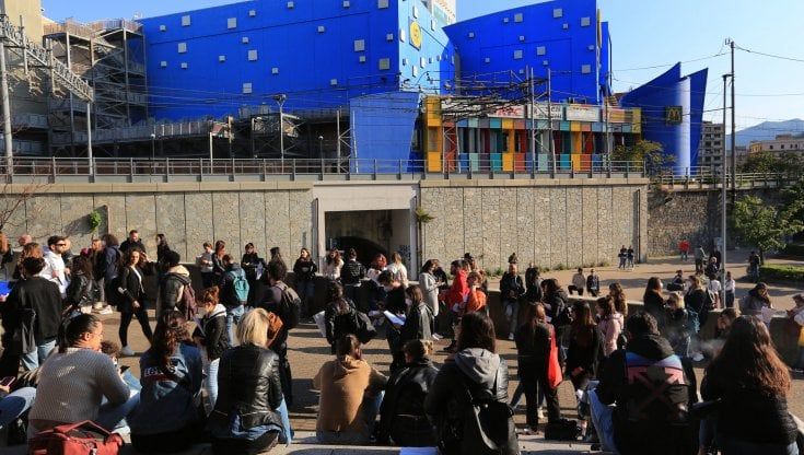 Genova, in due giorni in città oltre 6 mila aspiranti infermieri per il maxi concorso