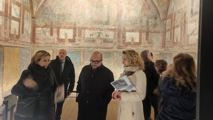 Il ministro Sangiuliano in visita alla Terme di Caracalla: “Grazie a chi ha lavorato oggi consentendo di tenere aperti i musei”