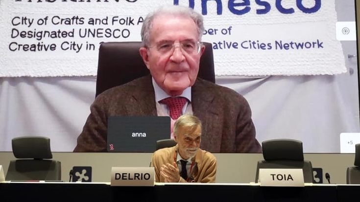 Prodi: “Non penso a un partito di cattolici, ma sono indispensabili”