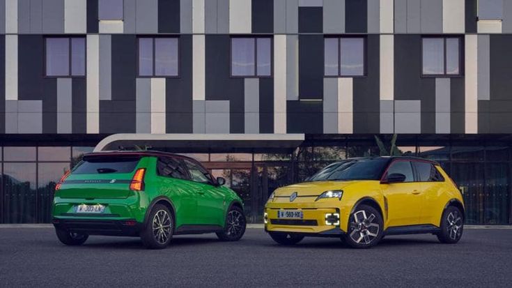 E’ l’ora della moda delle auto colorate: i motori ibridi ed elettrici lanciano il verde e il giallo
