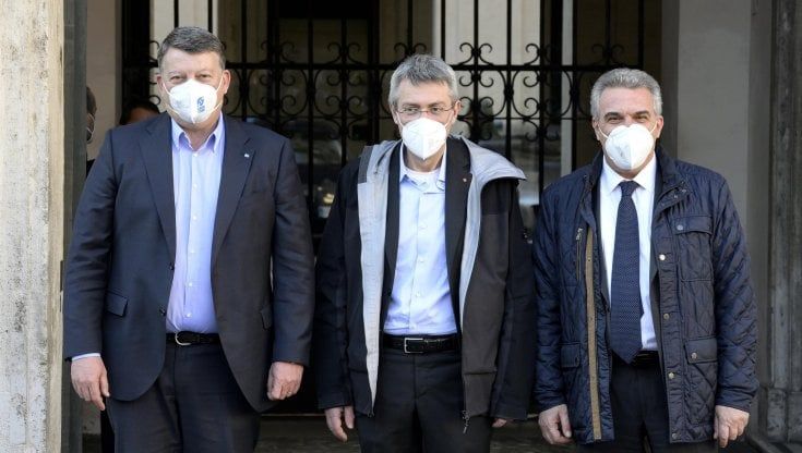 Green Pass e vaccini, prove d'intesa tra imprese e sindacati