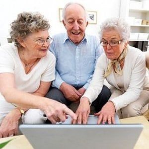 Nonni digitali: quando tuo nipote ti spiega come navigare sul web