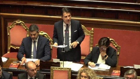Diciotti, Conte: "Una brutta pagina per l'Europa, basta accoglienza indiscriminata"