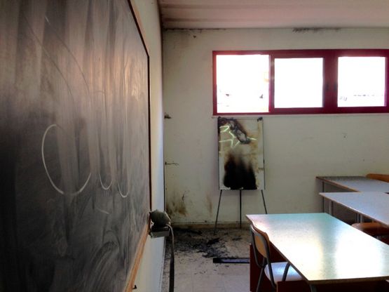 Raid al liceo Danilo Dolci prima dell'intitolazione di un'aula a Impastato