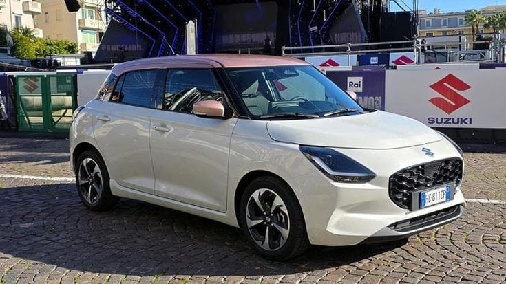 Suzuki Swift Hybrid Sakura, a Sanremo c'è una nuova stella