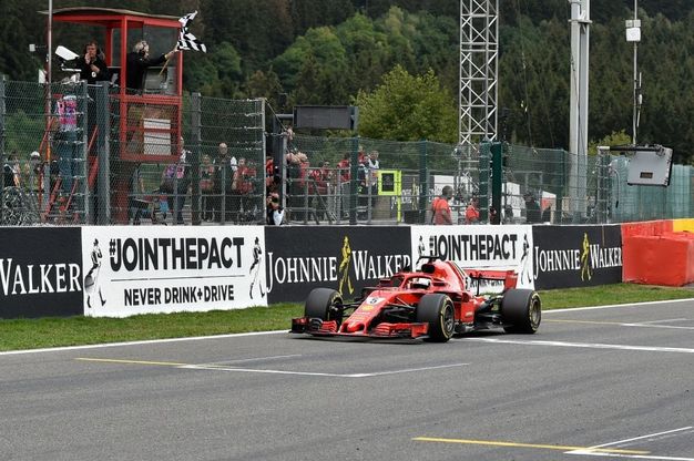 F1, Sebastian Vettel domina a Spa