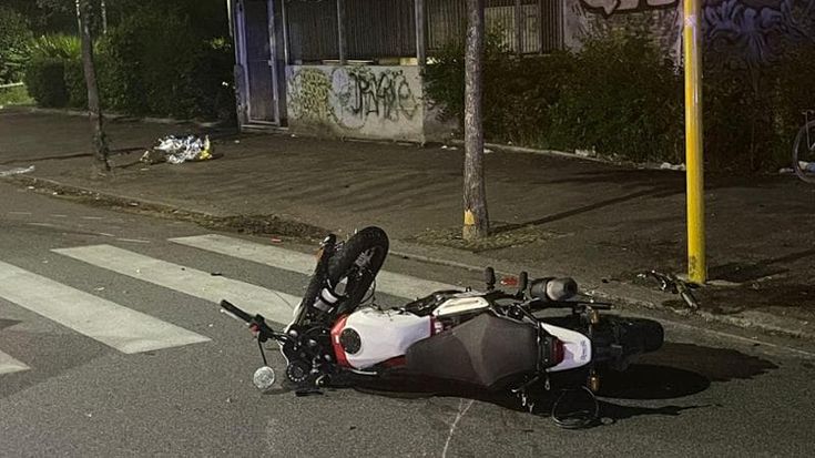 Tragedia di viale Marconi, gli accertamenti puntati su velocità e sul semaforo