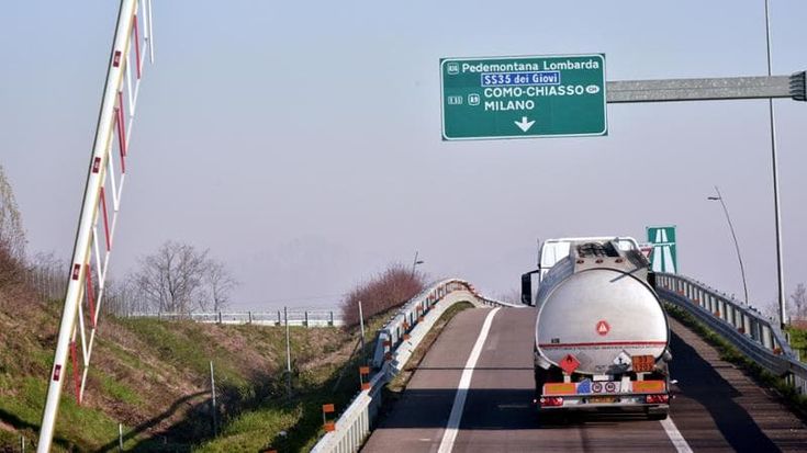 Raccolta firme contro il pedaggio sulla Milano-Meda tra Cermenate e Bovisio Masciago