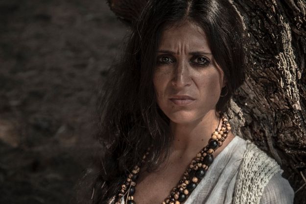 Bellezza senza tempo, foto di donna in mostra a Bari